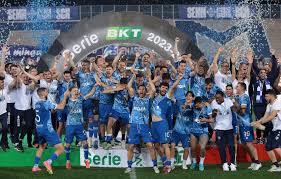Hồ Como Huyền Thoại: Lịch Sử Vượt Sóng Của Calcio Como