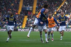 Lịch Sử Màu Vàng Xanh: Hành Trình Của Hellas Verona